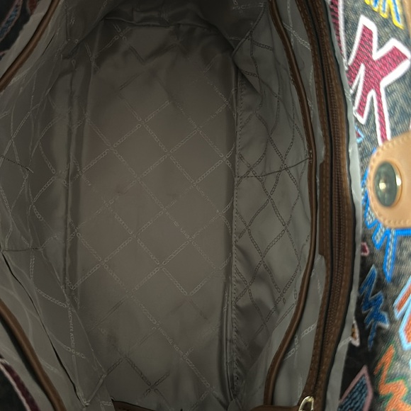 Michael Kors Tote🔥🔥🔥 - Picture 5 of 6